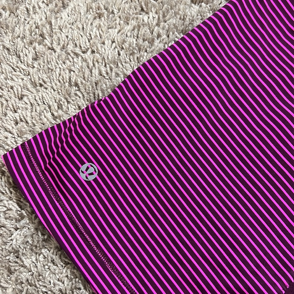 Lululemon top - Picture 4 of 4